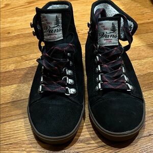 Vans Hadley Hiker Black Leather Women’s 6.5 Hi-Top Fleece Lined Hiking Sneakers